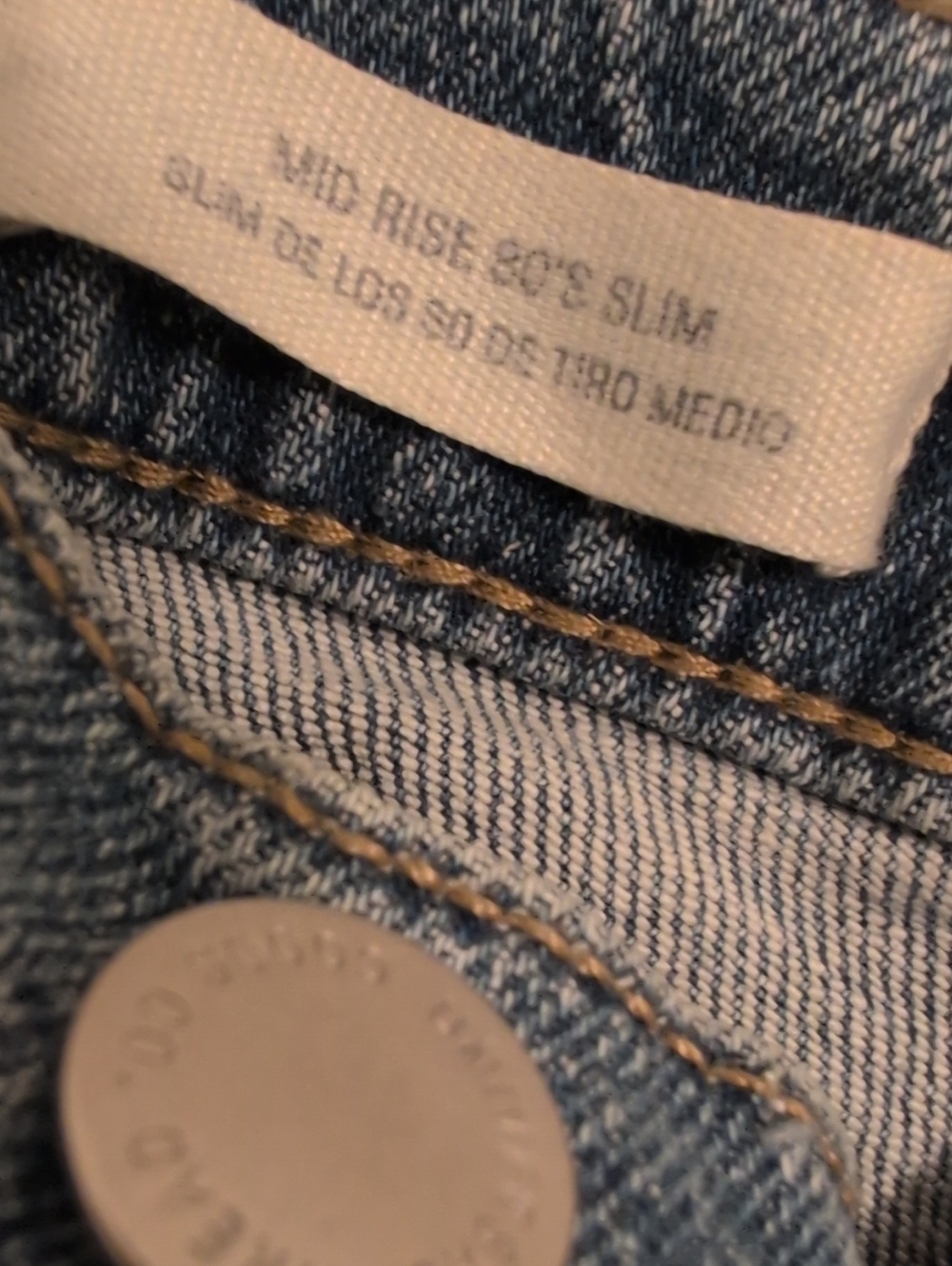 NWT Universal Thread Mid Rise 80's Slim Jeans Light Wash Size 14 - Picture 5 of 7